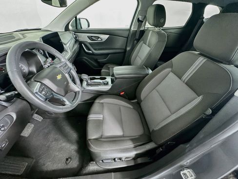 Used 2025 Chevrolet Blazer LT FWD image 13