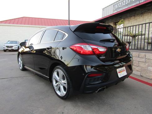 Used 2017 Chevrolet Cruze Premier image 3