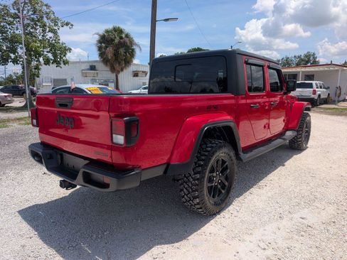 Used 2021 Jeep Gladiator Sport AWD/4WD image 7