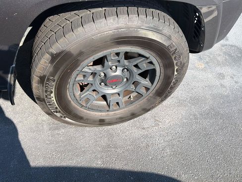 Used 2019 Toyota 4Runner SR5 RWD image 7