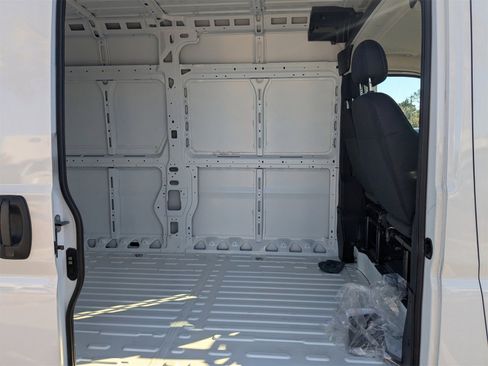Used 2025 RAM ProMaster 3500 w/ Quick Order Package 22G SLT image 15