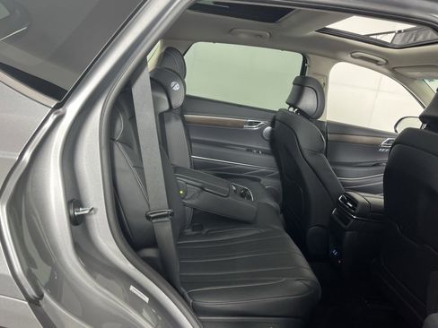 Used 2025 Genesis GV80 2.5T Advanced image 34