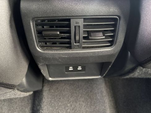 Used 2025 Nissan Rogue SV AWD/4WD image 20