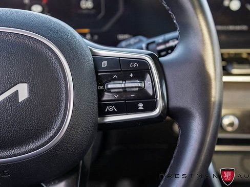 Used 2025 Kia Carnival SX image 28