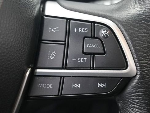 Used 2024 Toyota Sienna XLE image 16