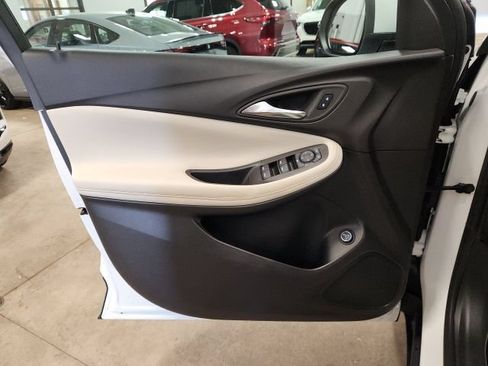 Used 2024 Buick Encore GX Preferred w/ Comfort Package FWD image 21