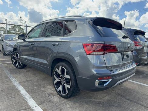 Used 2022 Volkswagen Taos SEL AWD/4WD image 3