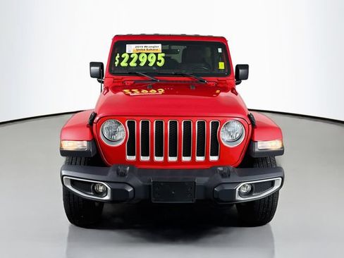Used 2019 Jeep Wrangler Unlimited Sahara w/ Dual Top Group AWD/4WD image 2