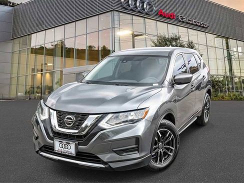 Used 2020 Nissan Rogue S image 1
