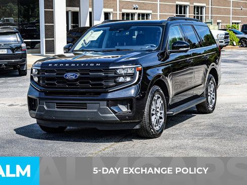Used 2025 Ford Expedition Active AWD/4WD image 4