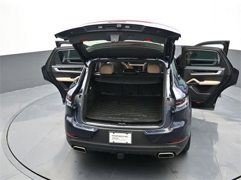 Used 2025 Porsche Cayenne E-Hybrid image 27