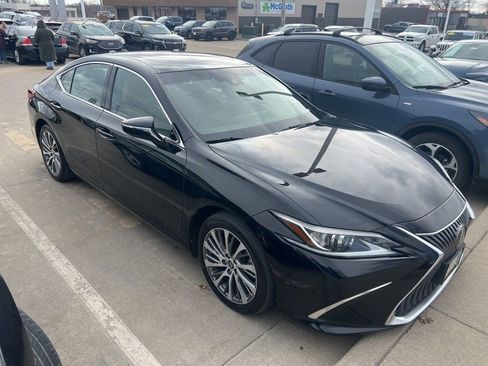 Used 2019 Lexus ES 350 w/ Premium Package image 5