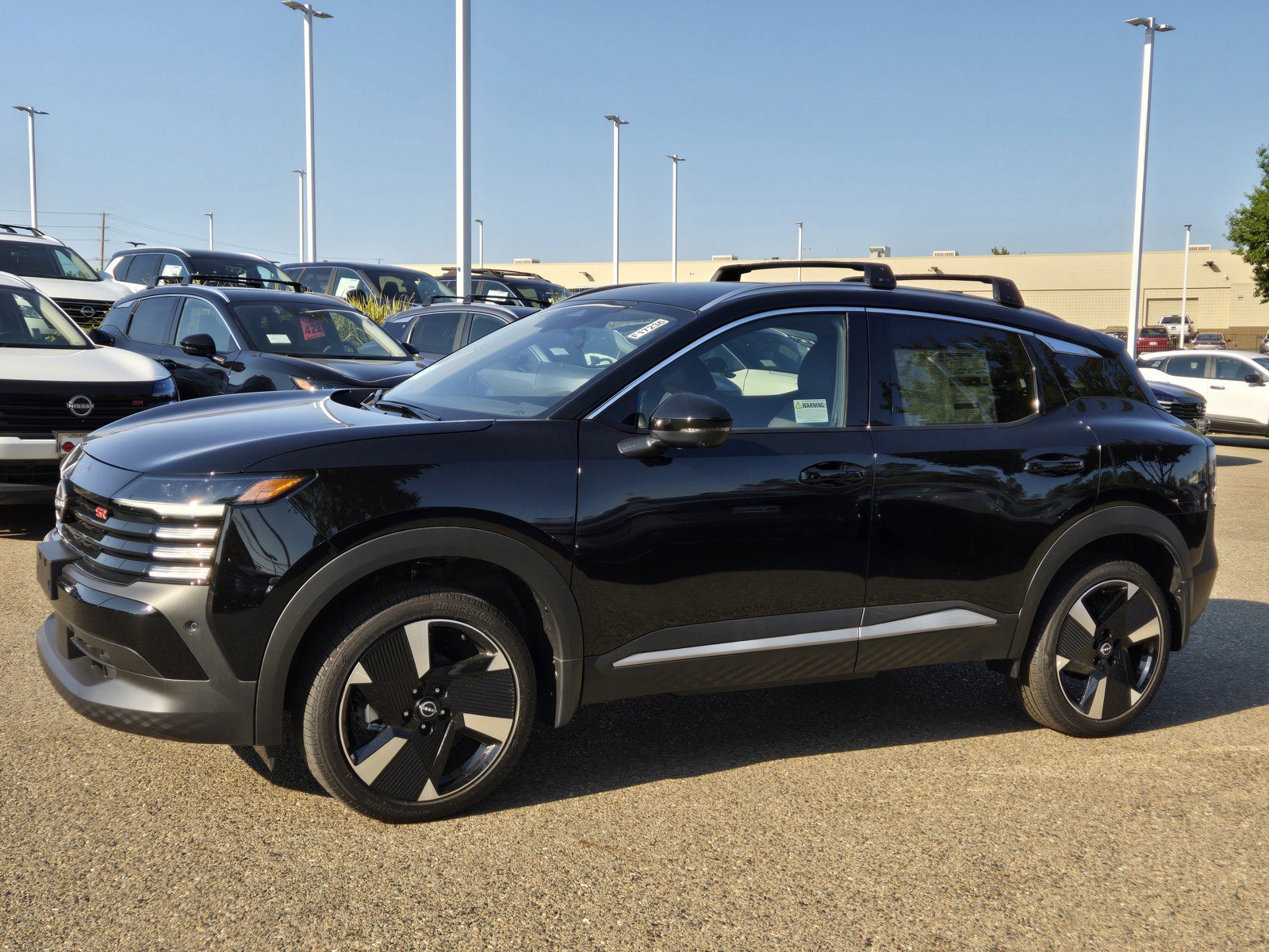 New 2026 Nissan Kicks SR w/ Cold Weather Package FWD image 7