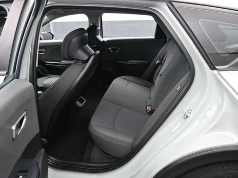 Used 2025 Kia K4 FWD image 29
