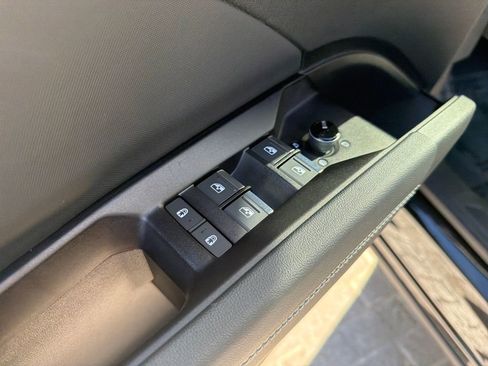 Used 2023 Audi Q4 e-tron Premium Plus image 11