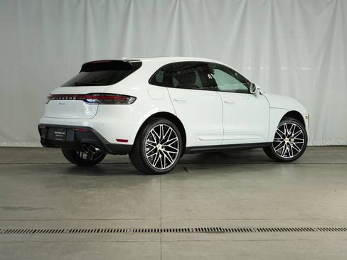 Certified 2025 Porsche Macan AWD/4WD image 7