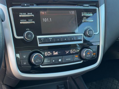 Used 2018 Nissan Altima 2.5 SV image 22