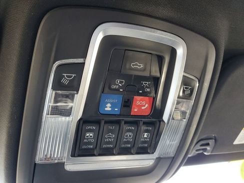 Used 2019 RAM 1500 Limited AWD/4WD image 33