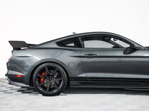 Used 2022 Ford Mustang Shelby GT500 w/ Carbon Fiber Track Pack RWD image 2