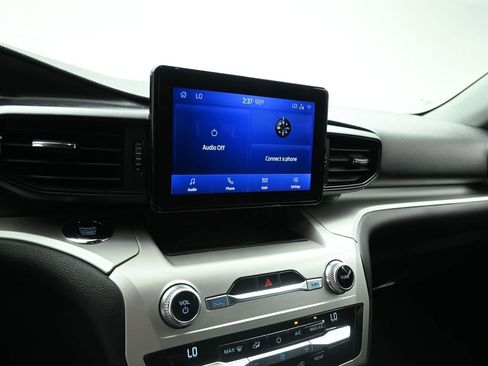 Used 2020 Ford Explorer XLT image 15