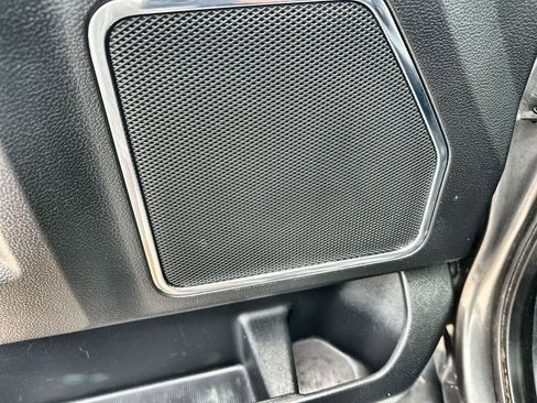 Used 2018 Ford F150 Lariat w/ Equipment Group 502A Luxury AWD/4WD image 23