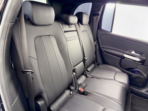 Used 2021 Mercedes-Benz GLB 250 image 29