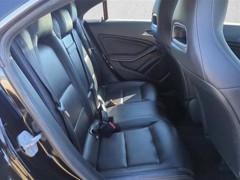 Used 2018 Mercedes-Benz CLA 250 image 19
