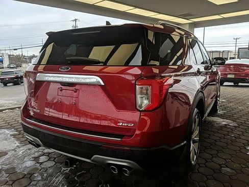 Used 2022 Ford Explorer Platinum w/ Equipment Group 601A image 5