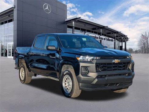 Used 2023 Chevrolet Colorado W/T image 3