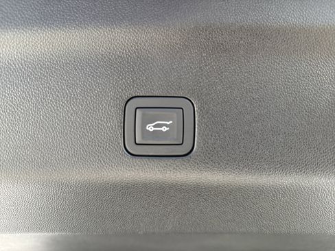 Used 2026 Cadillac Escalade ESV Sport w/ Touring Package image 40