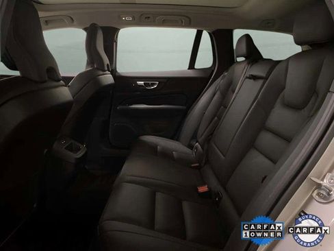 Used 2025 Volvo V60 B5 Cross Country Plus image 20