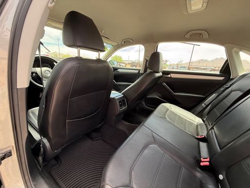 Used 2013 Volkswagen Passat 2.5 SE FWD image 15