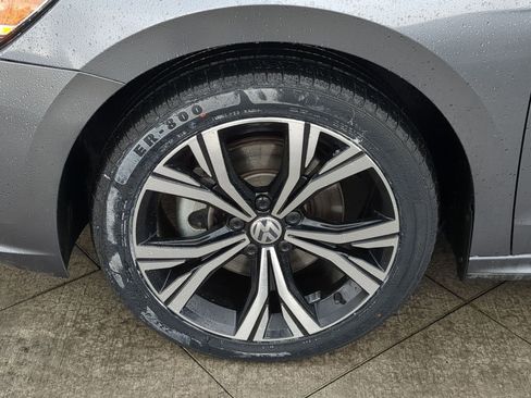 Used 2021 Volkswagen Passat 2.0T SE image 12