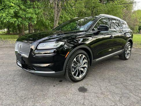 Used 2023 Lincoln Nautilus Reserve AWD/4WD image 4