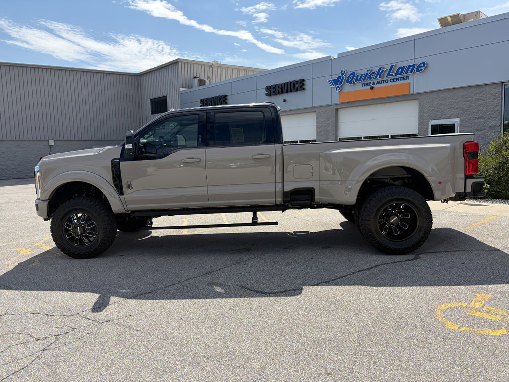 New 2026 Ford F350 Lariat w/ Lariat Premium Package AWD/4WD image 8