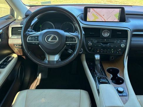 Used 2018 Lexus RX 450h AWD image 11