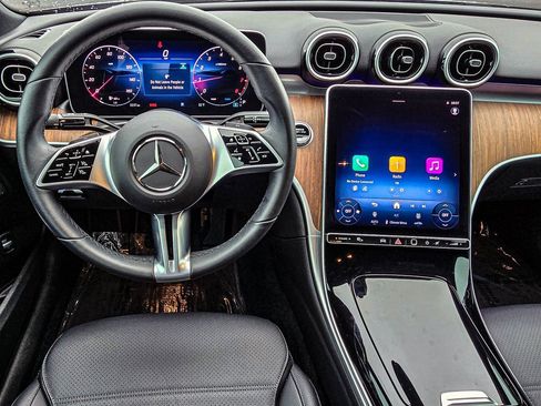 Used 2025 Mercedes-Benz C 300 4MATIC Sedan image 29