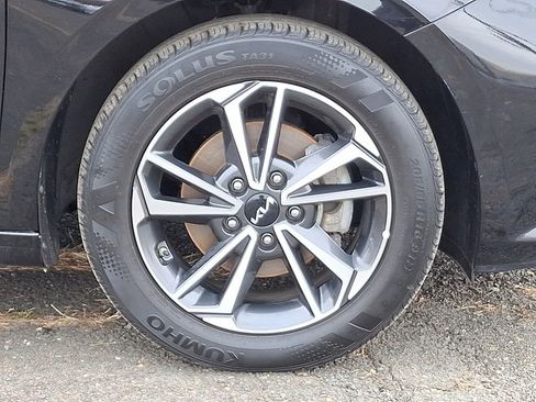 Certified 2022 Kia Forte LXS w/ LXS Technology Package FWD image 8