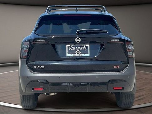 New 2025 Nissan Kicks SR image 4