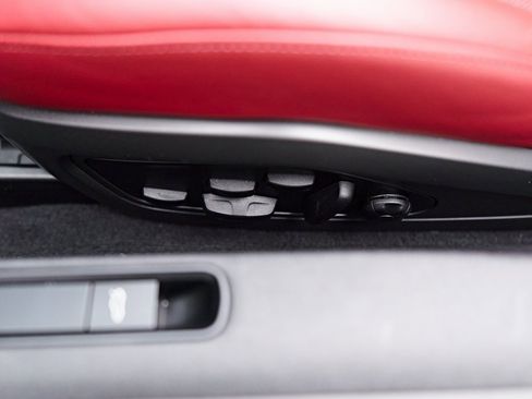 Used 2022 Porsche 911 Turbo S w/ 911 Turbo Sportdesign Package image 38