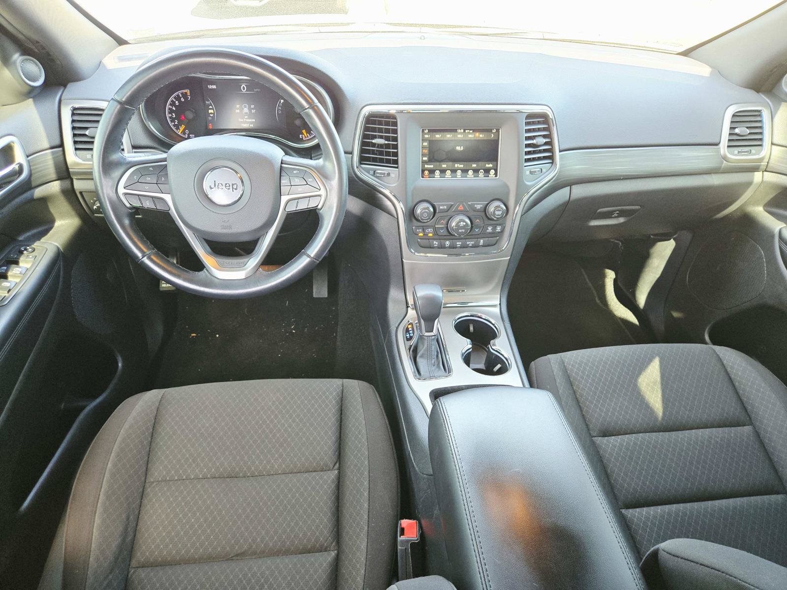Used 2021 Jeep Grand Cherokee Laredo AWD/4WD image 10