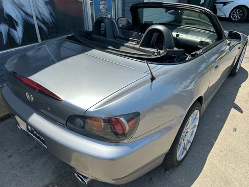 Used 2005 Honda S2000 image 11
