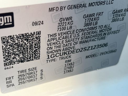 Used 2025 Chevrolet Silverado 1500 LT AWD/4WD image 28