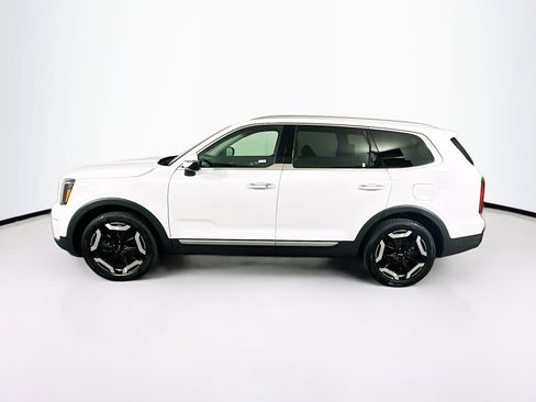 Used 2025 Kia Telluride S image 4