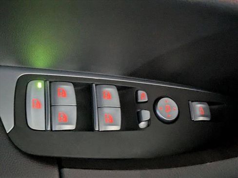 Used 2023 BMW X4 M40i w/ Premium Package image 16