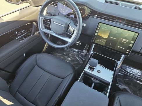 New 2025 Land Rover Range Rover SE image 14