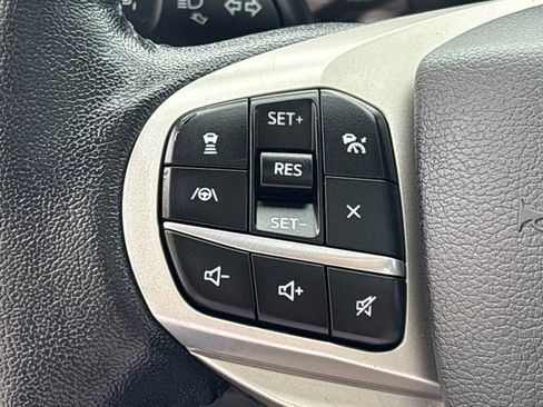 Used 2021 Ford Explorer XLT w/ Equipment Group 202A AWD/4WD image 35