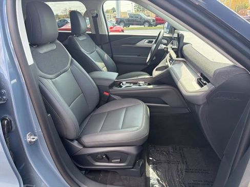 New 2026 Ford Explorer Active RWD image 18