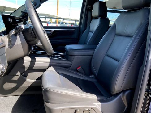 Used 2025 Chevrolet Tahoe LT image 8