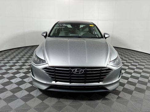 Used 2021 Hyundai Sonata SE image 2